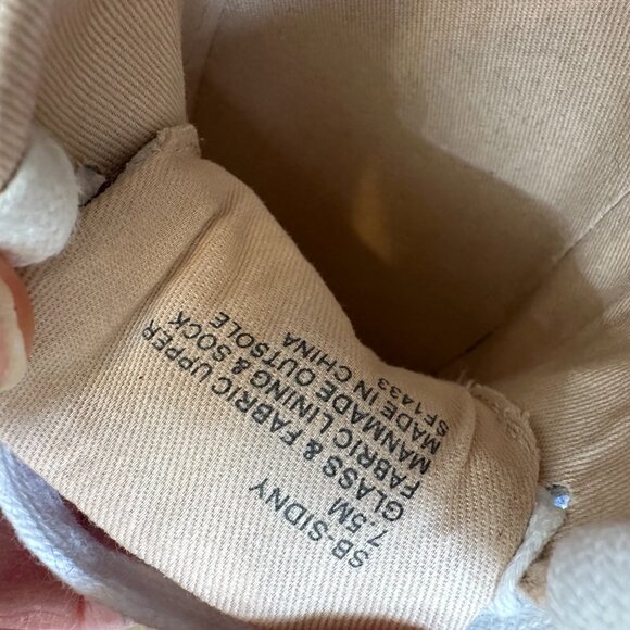 Betsy Johnson Sidny Sneaker Rhinestone Stars American 7.5 M - Picture 5 of 6